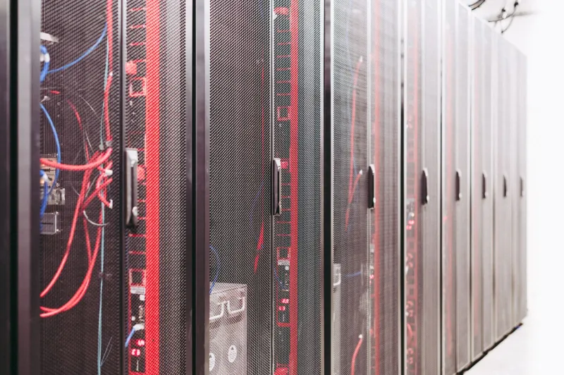 Capital at a Crossroads: Full Node Operation vs. Industrial Mining Farm for Long-Term Crypto Wealth